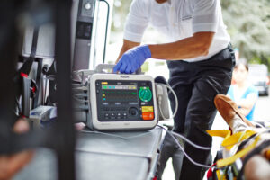 Дефибриллятор монитор для неотложной помощи и реанимации Philips Efficia DFM